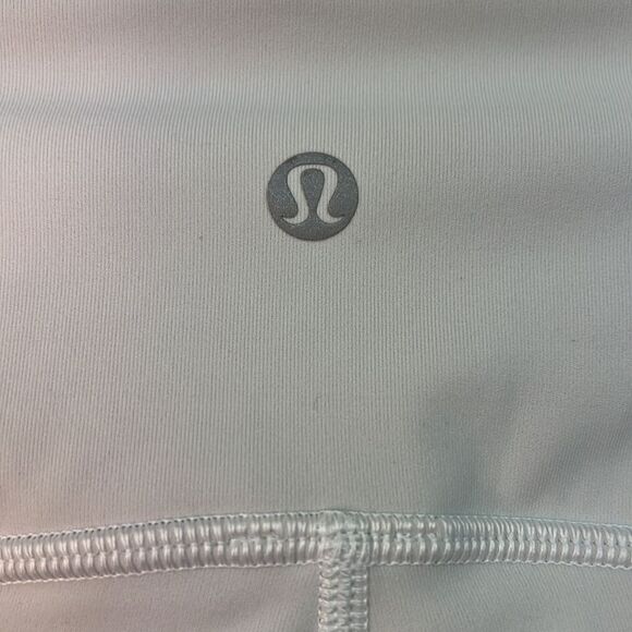 Lululemon Train Times White 7/8 length leggings with mesh accent. GUC size 6 - Picture 11 of 13
